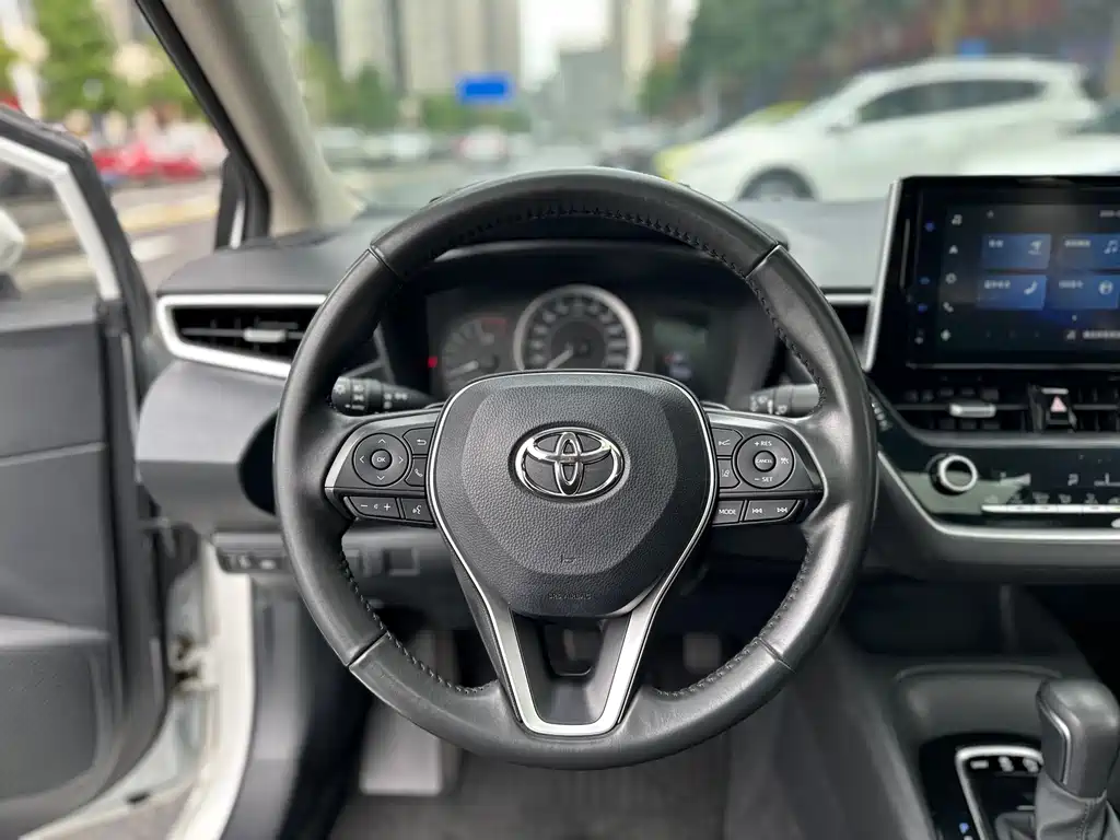 Toyota Corolla — миниатюра 8