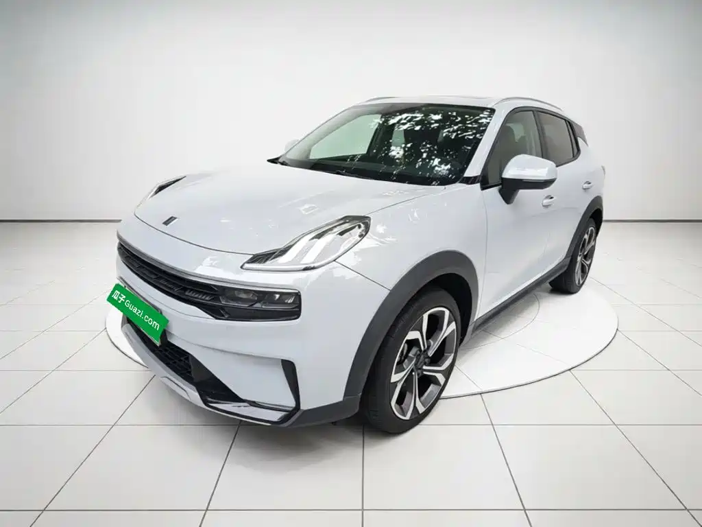 Lynk & Co 06 EM-P