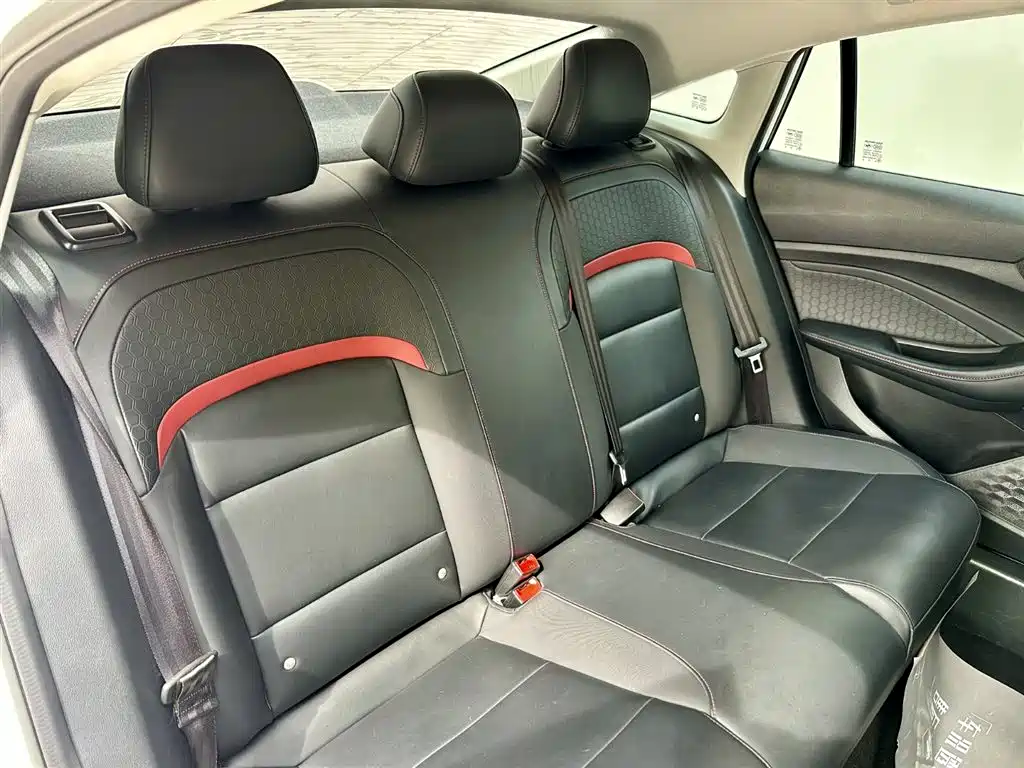 MG 5 2021 180DVVT CVT Luxury