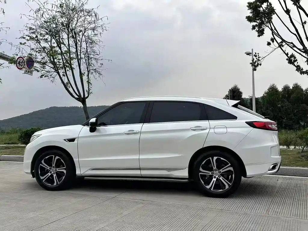 Honda UR-V — миниатюра 5