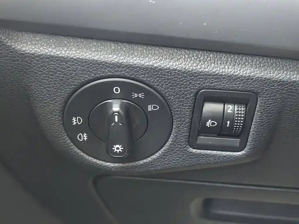 Volkswagen Lavida — миниатюра 21