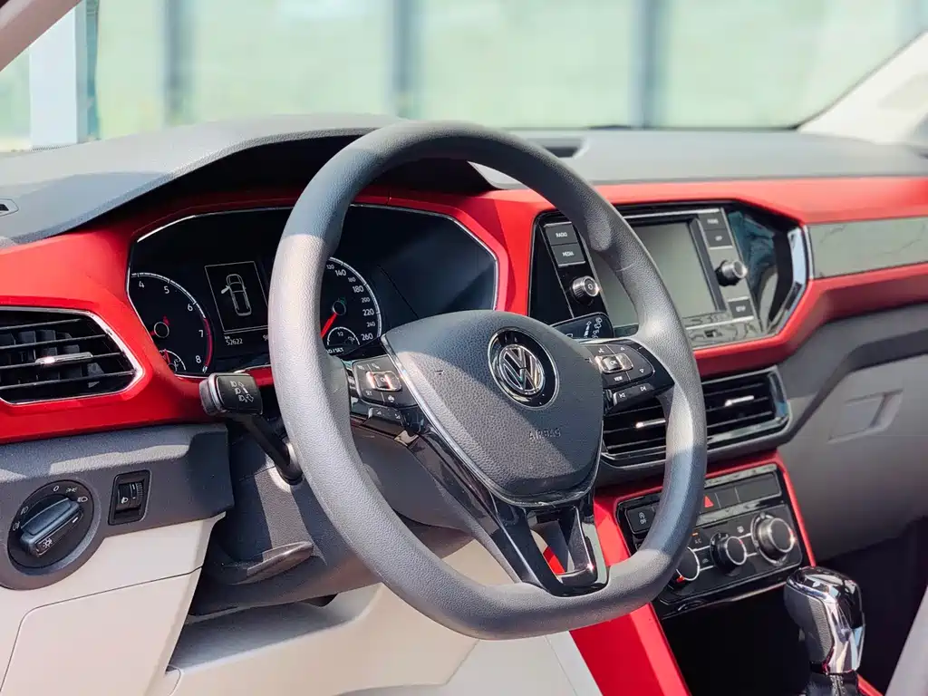 Volkswagen T-Cross — миниатюра 15