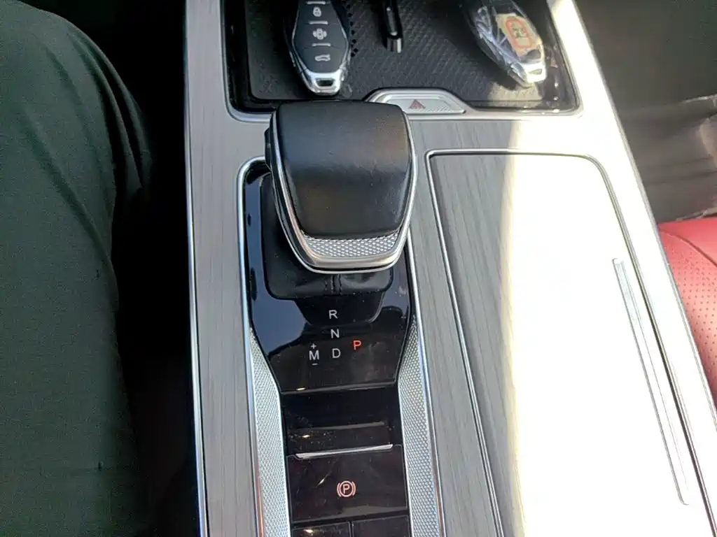 Hongqi Hongqi HS5 — миниатюра 14