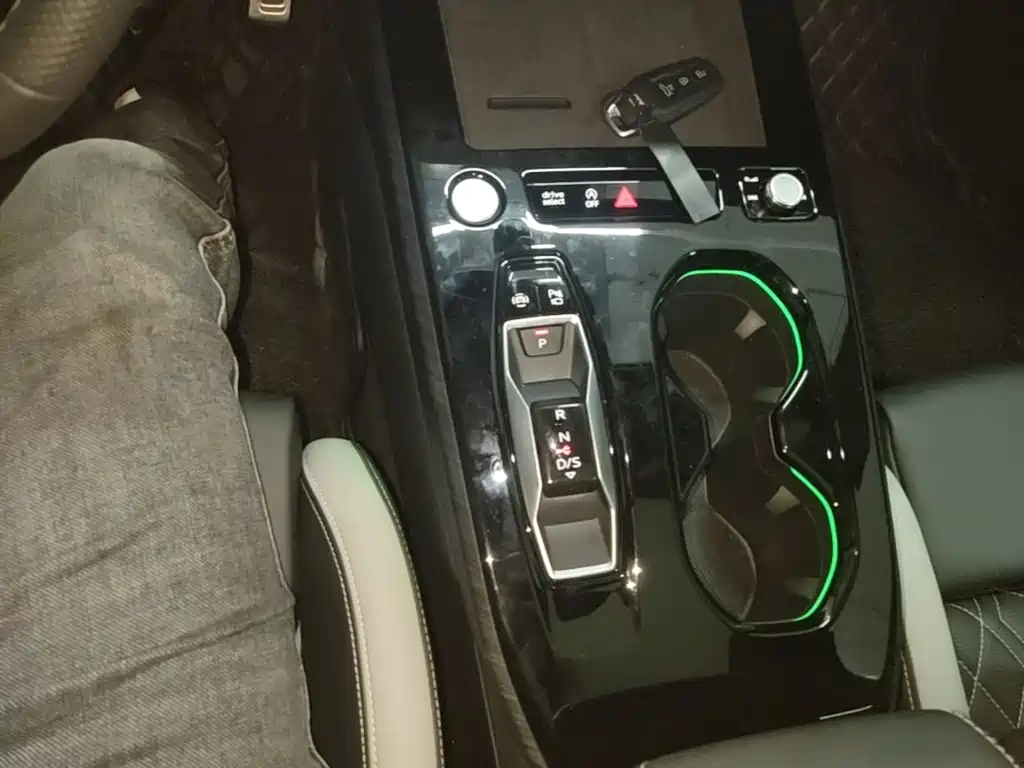 Audi A5L — миниатюра 13