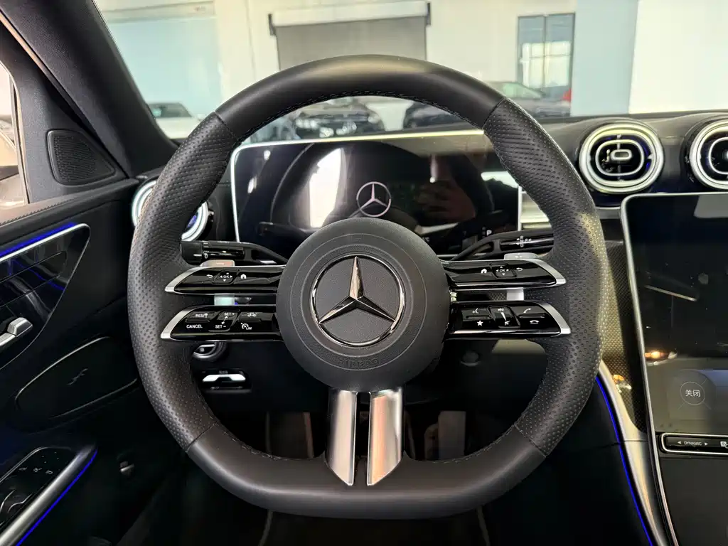Mercedes-Benz C-Class — миниатюра 8