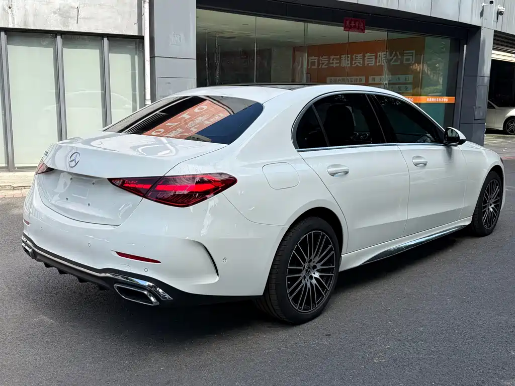 Mercedes-Benz C-Class — миниатюра 4