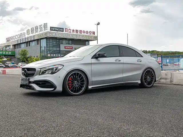 Mercedes-Benz CLA