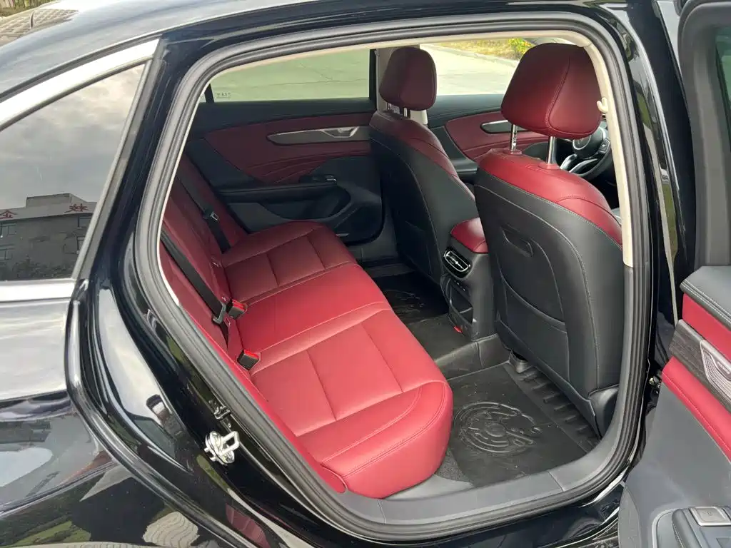 Hongqi Hongqi H5 — миниатюра 10