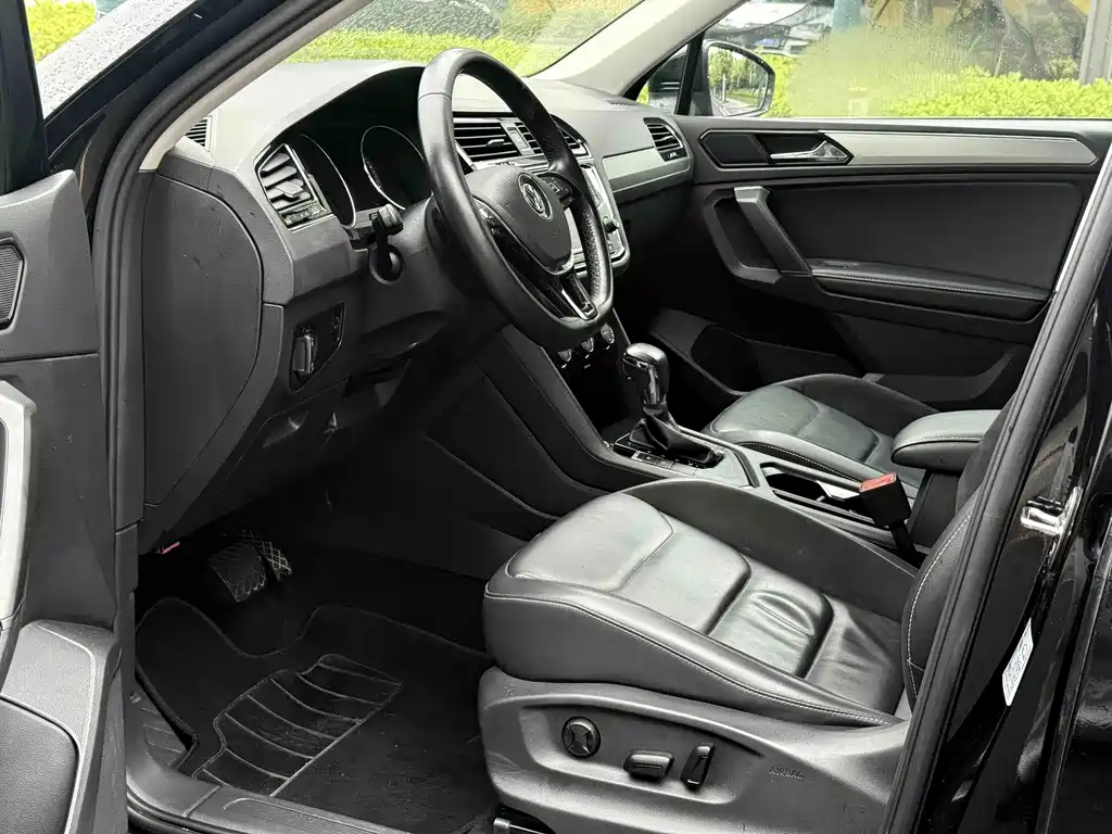 Volkswagen Tiguan L — миниатюра 9