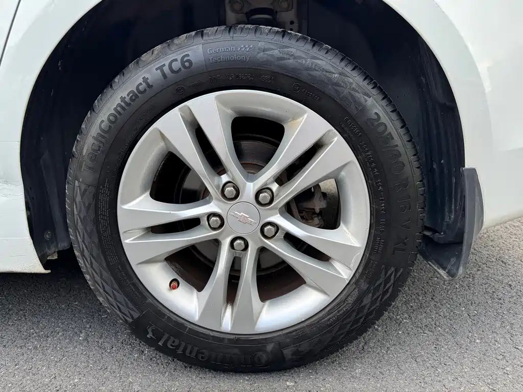 Chevrolet Cruze — миниатюра 15