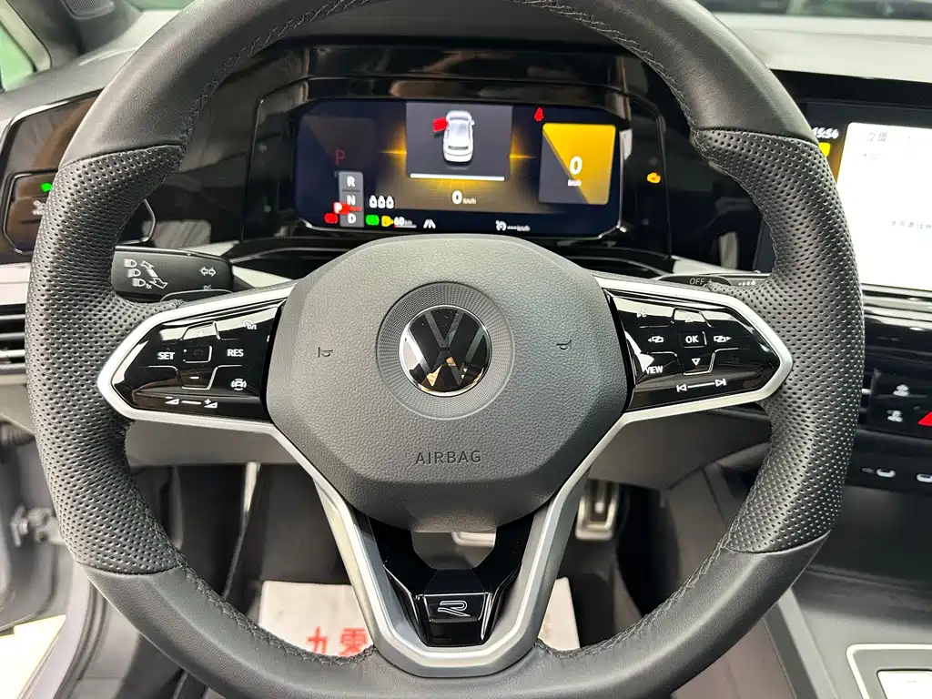 Volkswagen Golf — миниатюра 10