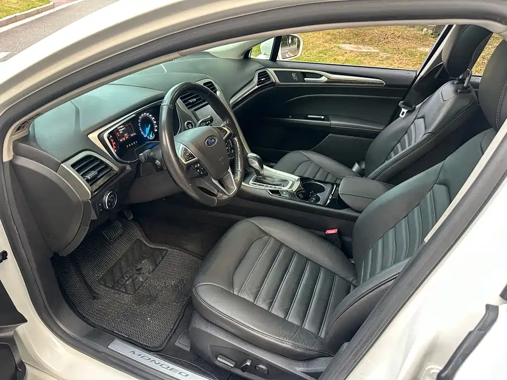 Ford Mondeo — миниатюра 9