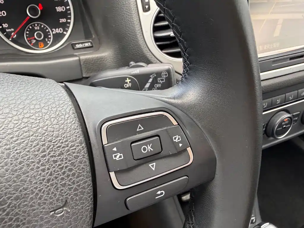Volkswagen Tiguan — миниатюра 14
