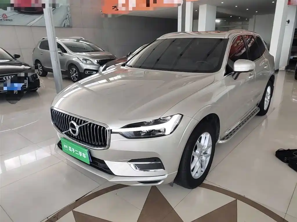 Volvo XC60 2022