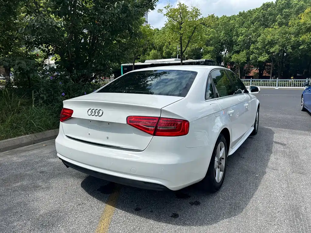 Audi A4L — миниатюра 5
