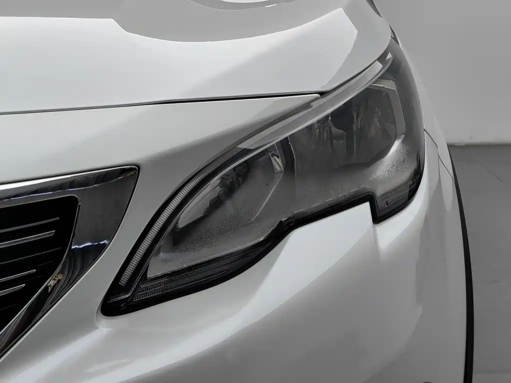 Peugeot 5008 — миниатюра 7