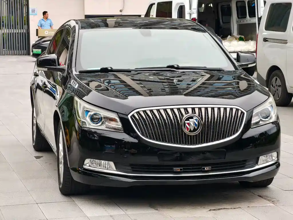 Buick LaCrosse — миниатюра 3