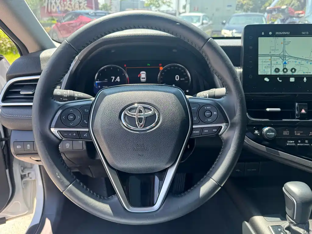 Toyota Camry — миниатюра 20