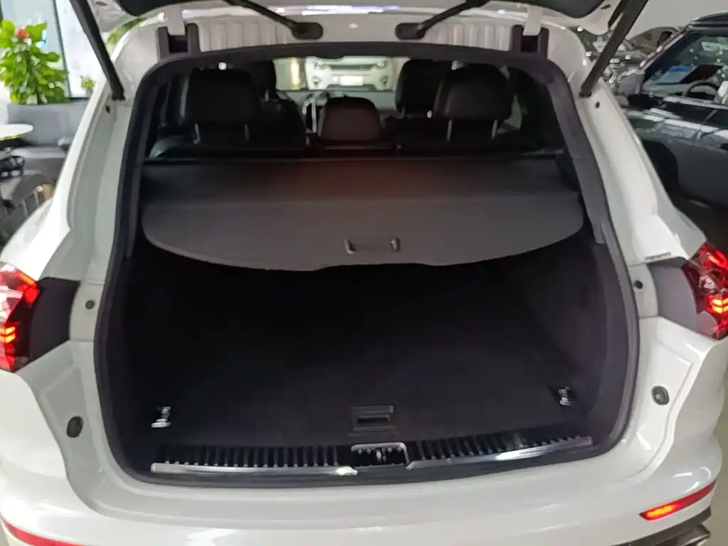 Porsche Cayenne — миниатюра 19