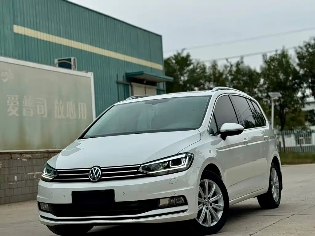 Volkswagen Touran — миниатюра 3