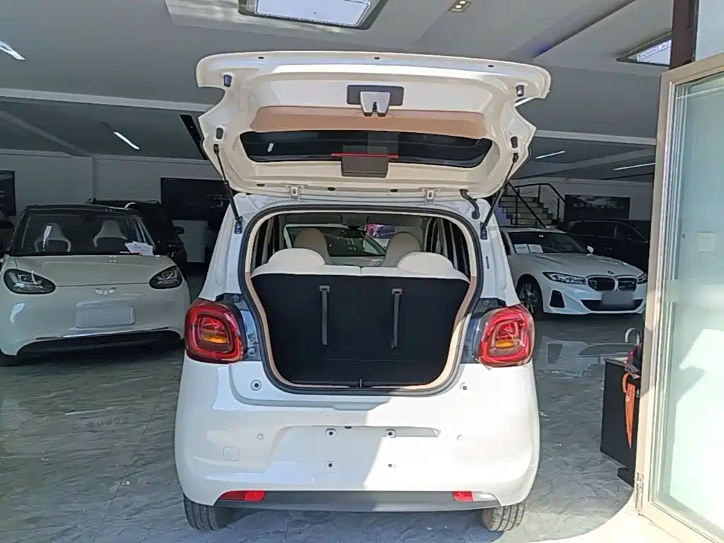 Wuling MINIEV — миниатюра 19