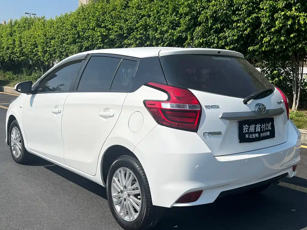 Toyota Yaris L — миниатюра 5