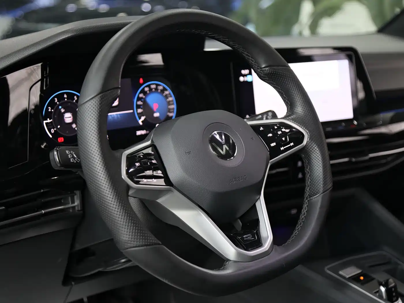 Volkswagen Golf id 4659742 из Китая 11