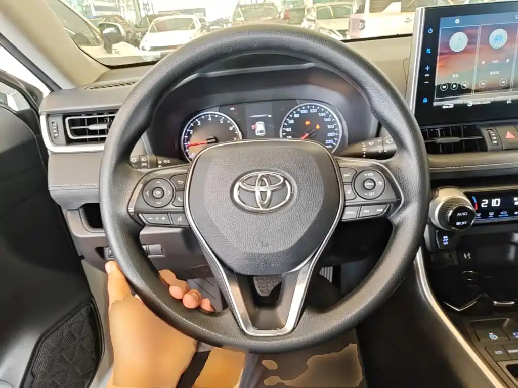 Toyota Wildlander — миниатюра 11