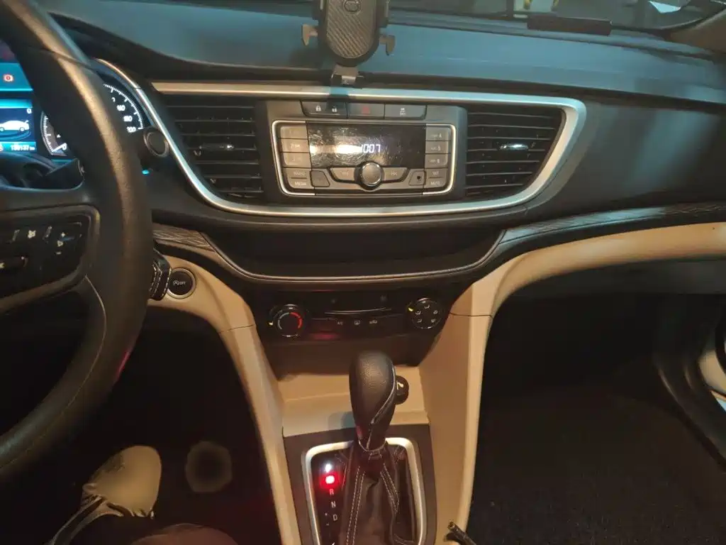 Buick Excelle — миниатюра 6