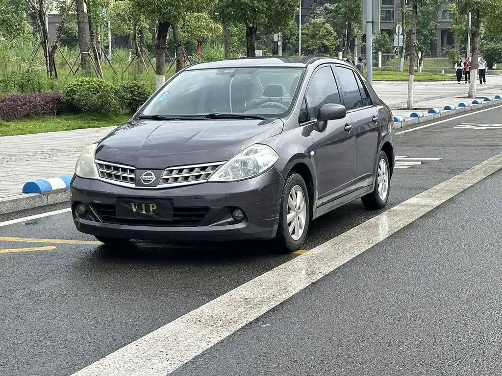 Nissan Tiida 2010