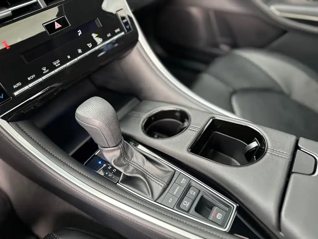 Toyota Avalon — миниатюра 11
