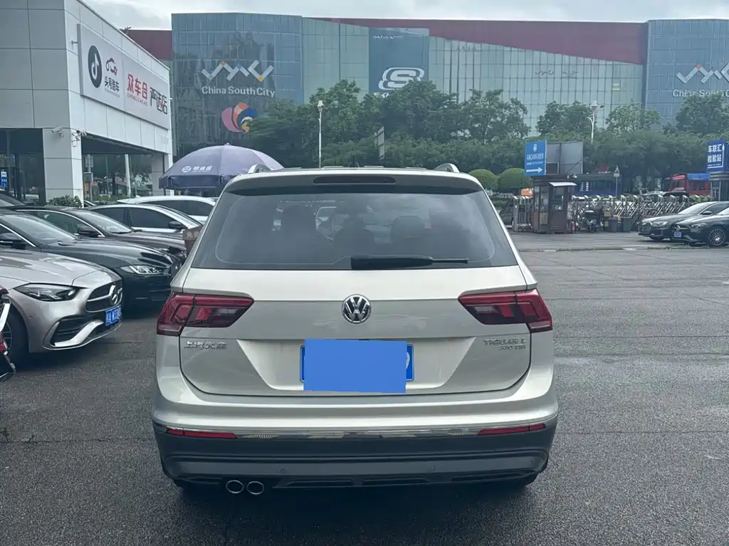 Volkswagen Tiguan L L 2019 330TSI AT Luxury VI