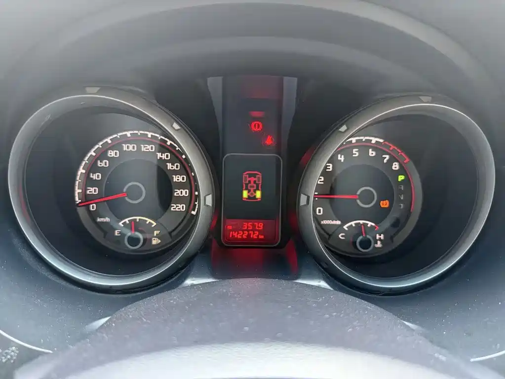 Mitsubishi Pajero (Import) — миниатюра 15