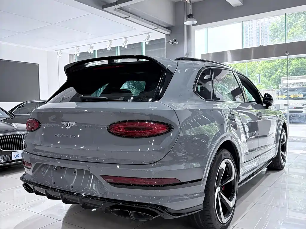 Bentley Bentayga — миниатюра 5