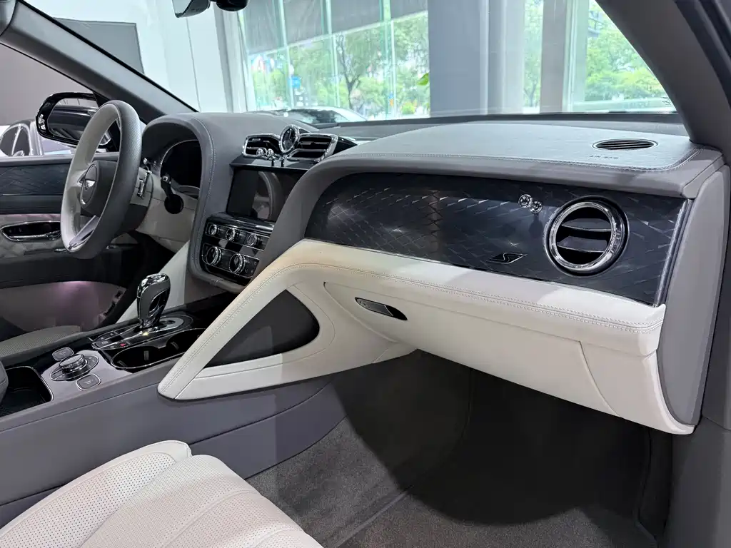 Bentley Bentayga — миниатюра 10