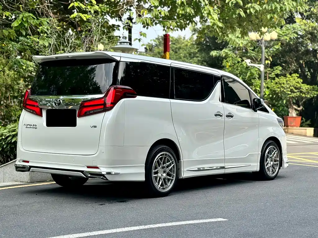 Toyota Alphard 2018 3.5L Luxury