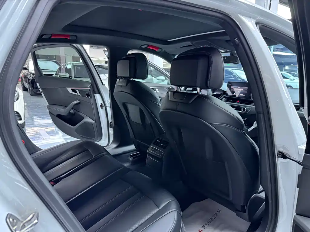 Audi A4L — миниатюра 10