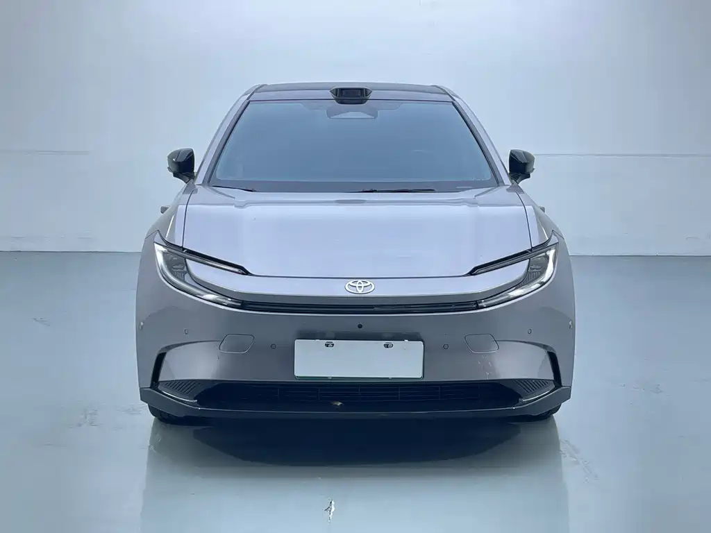 Toyota bZ5 — миниатюра 2