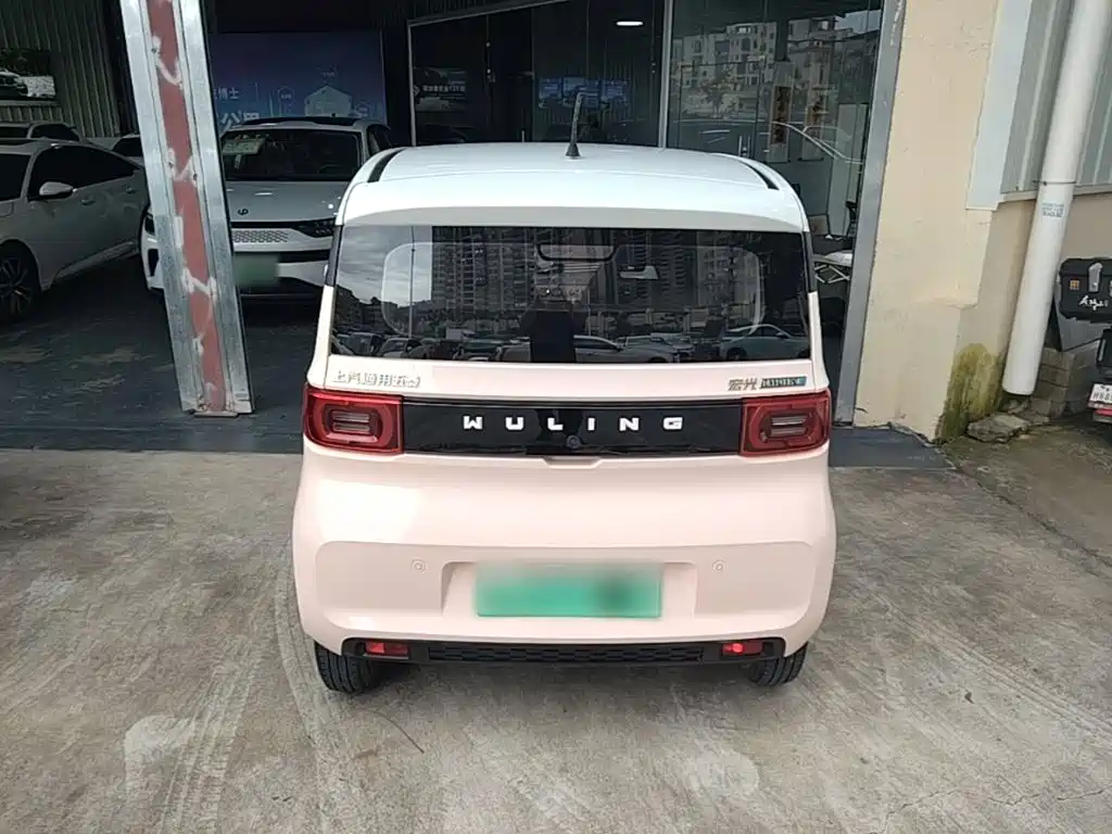 Wuling MINIEV — миниатюра 6