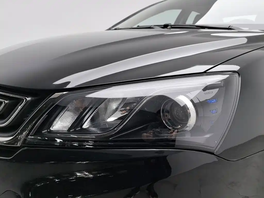 Geely Emgrand — миниатюра 7