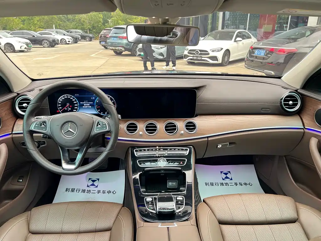 Mercedes-Benz E-Class — миниатюра 9