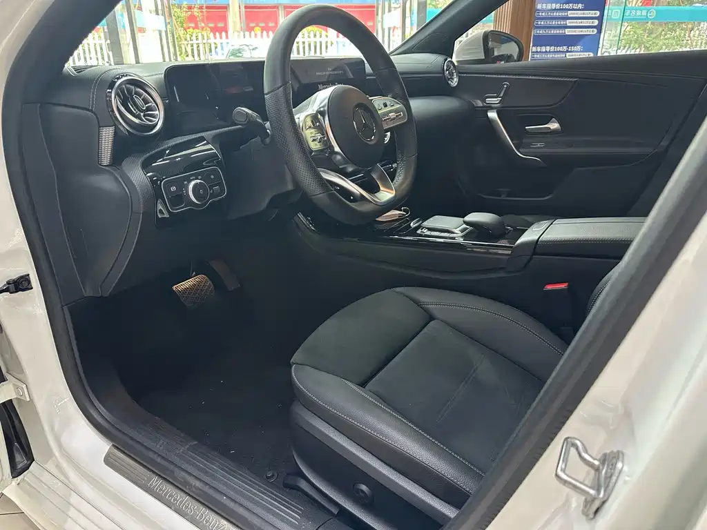 Mercedes-Benz A-Class — миниатюра 12