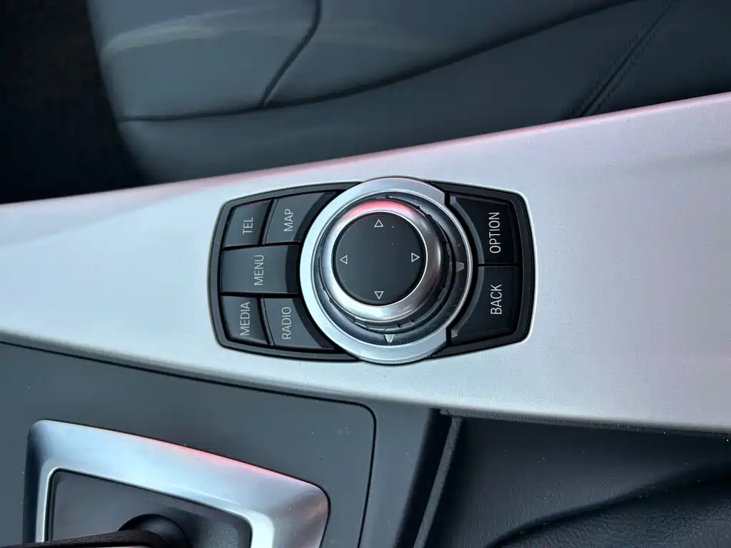 BMW 3 Series — миниатюра 12