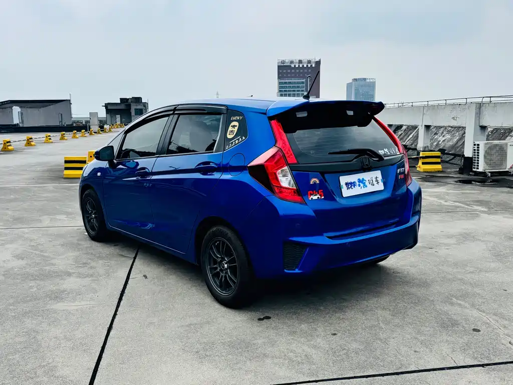Honda Fit — миниатюра 4