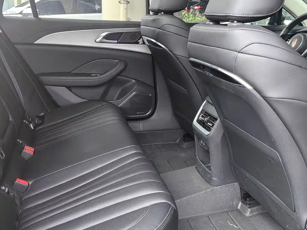 Hongqi Hongqi H5 — миниатюра 14