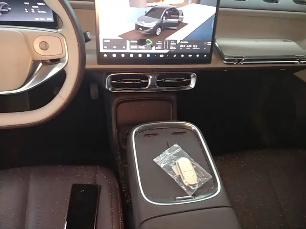 Leapmotor Leapmotor B10 — миниатюра 14