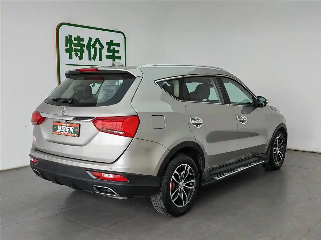 Dongfeng 580 2017 1.5T CVT
