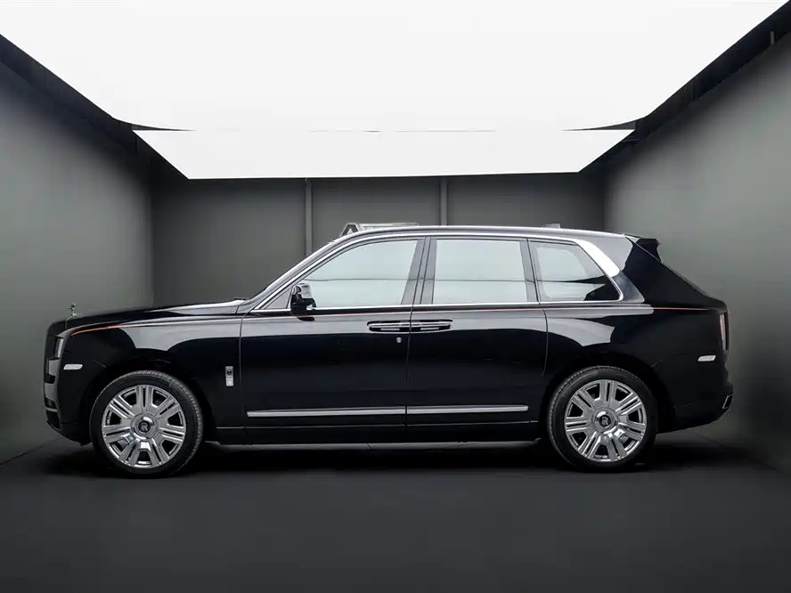 Rolls-Royce Cullinan 2018 мест