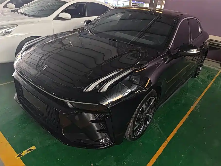 Купить Lynk & Co 03