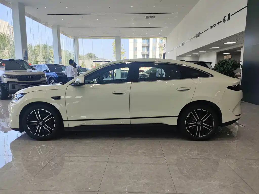 BYD Qin L — миниатюра 8